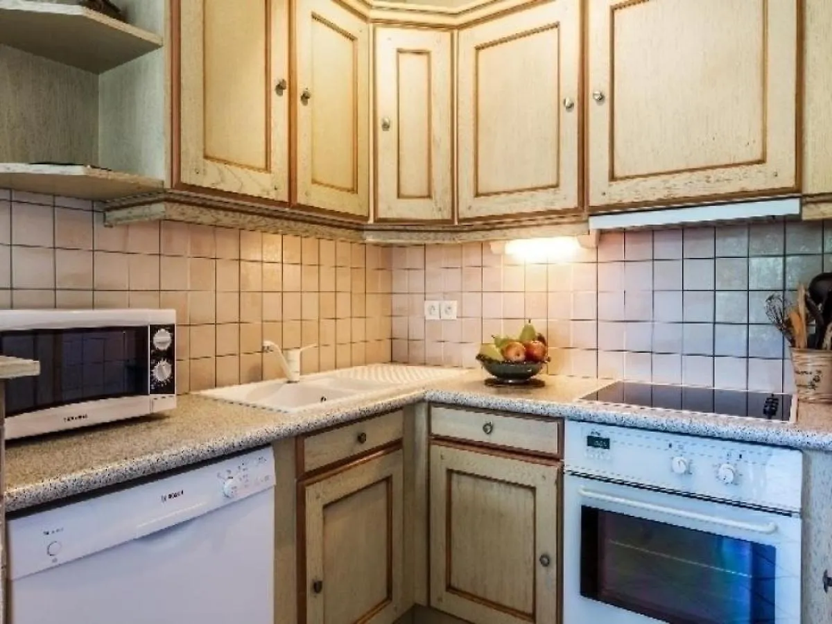 Duplex 2 Chambres Au Centre Du Village, Proche Pistes De Ski, Parking Inclus, La Clusaz - Fr-1-437-40 0*,  フランス